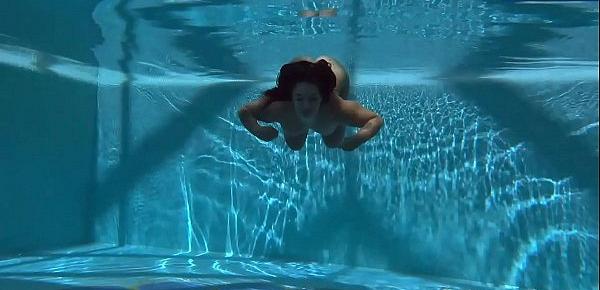  Puzan Bruhova fat teen in the pool